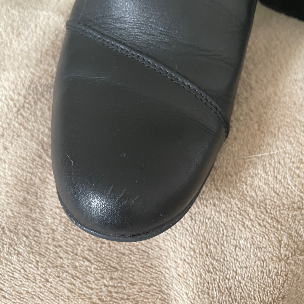 🌻5/$16🌻Clarks shoes - Picture 6 of 6